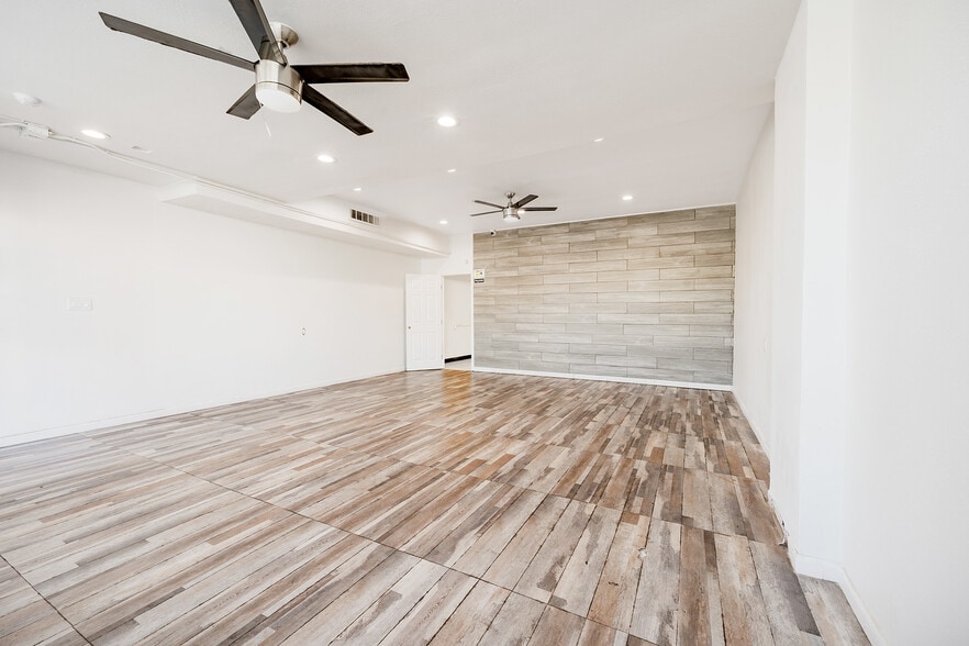 2185-2189 Pacific Ave, Long Beach, CA à louer - Photo de l’immeuble – Image 2 sur 14