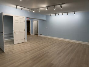 1865 Old Hudson Rd, Saint Paul, MN à louer Photo intérieure– Image 2 sur 6