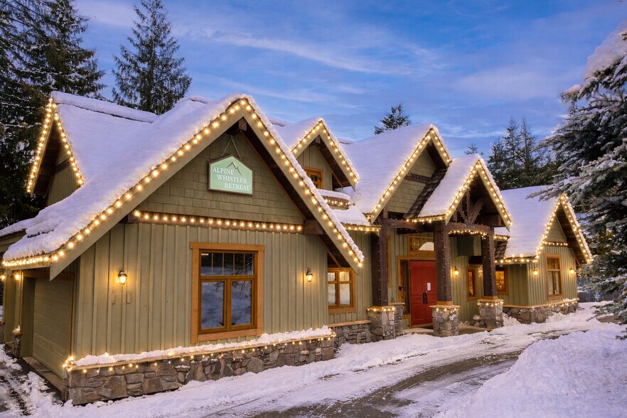3012 Alpine Cres, Whistler, BC à vendre - Photo de l’immeuble – Image 2 sur 38