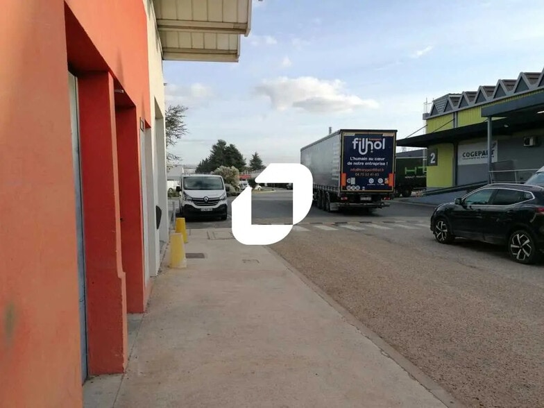 Local d’activités dans Vendargues à louer - Photo de l’immeuble – Image 2 sur 27