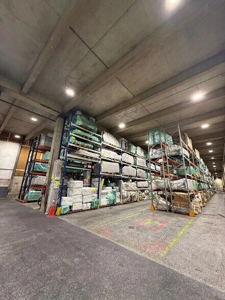 Industriel/Logistique dans Sarcelles à vendre - Photo de l’immeuble – Image 2 sur 5