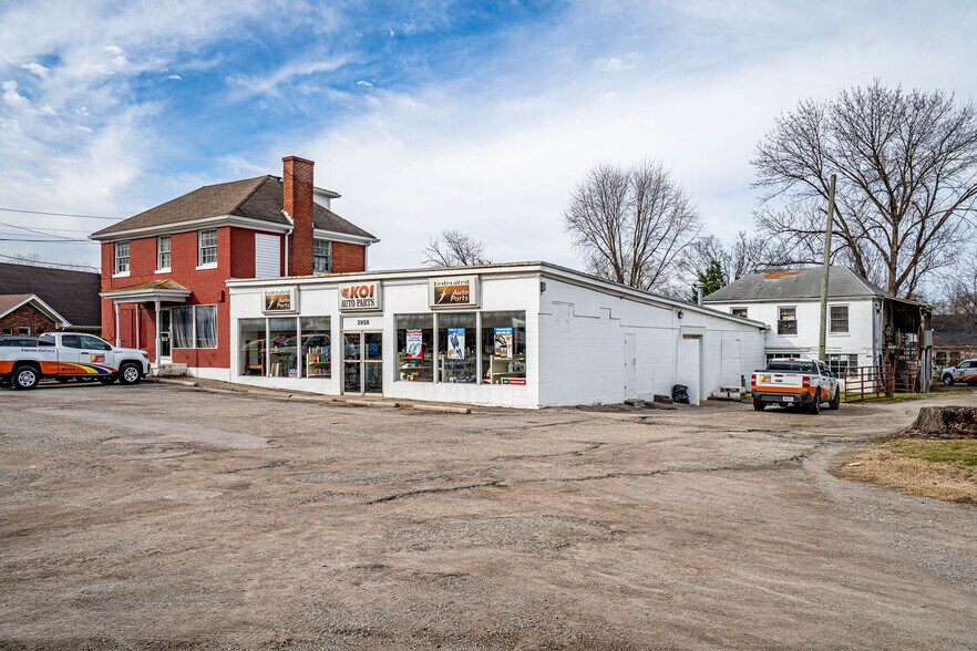 3958 Cane Run Rd, Louisville, KY à vendre - Photo de l’immeuble – Image 3 sur 32