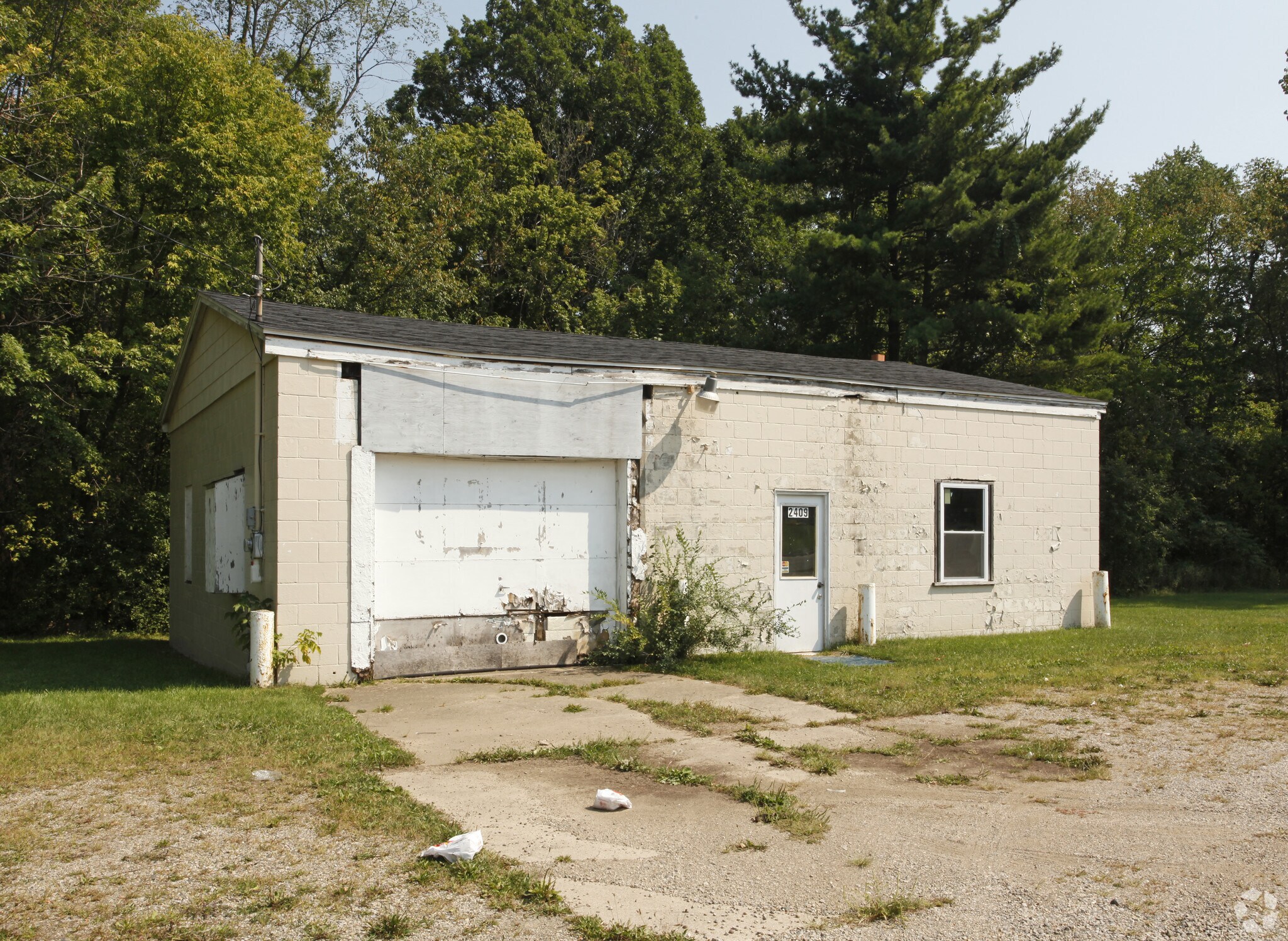 2409 Lansing Ave, Jackson, MI à vendre Photo principale– Image 1 sur 5