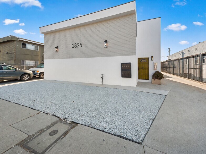 2325 S Ridgeley Dr, Los Angeles, CA à vendre - Photo de l’immeuble – Image 2 sur 30