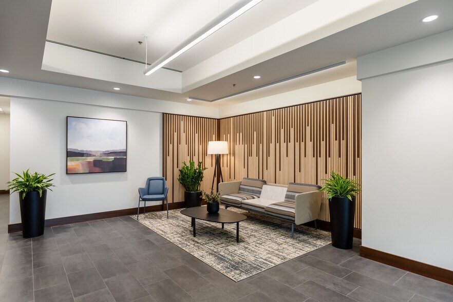 15115 SW Sequoia Pky, Portland, OR à louer - Photo de l’immeuble – Image 3 sur 6