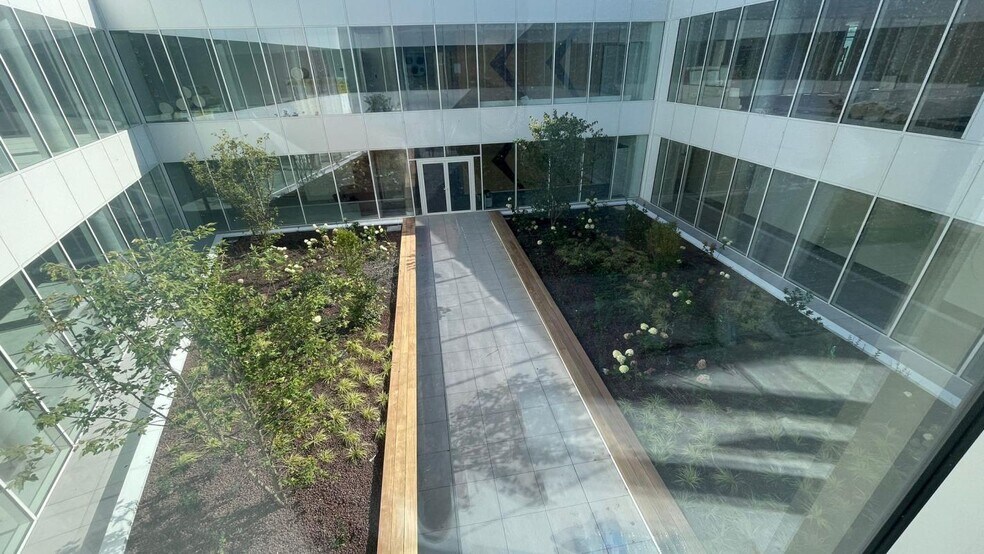 Bureau dans Bourg-en-Bresse à louer - Photo de l’immeuble – Image 2 sur 17