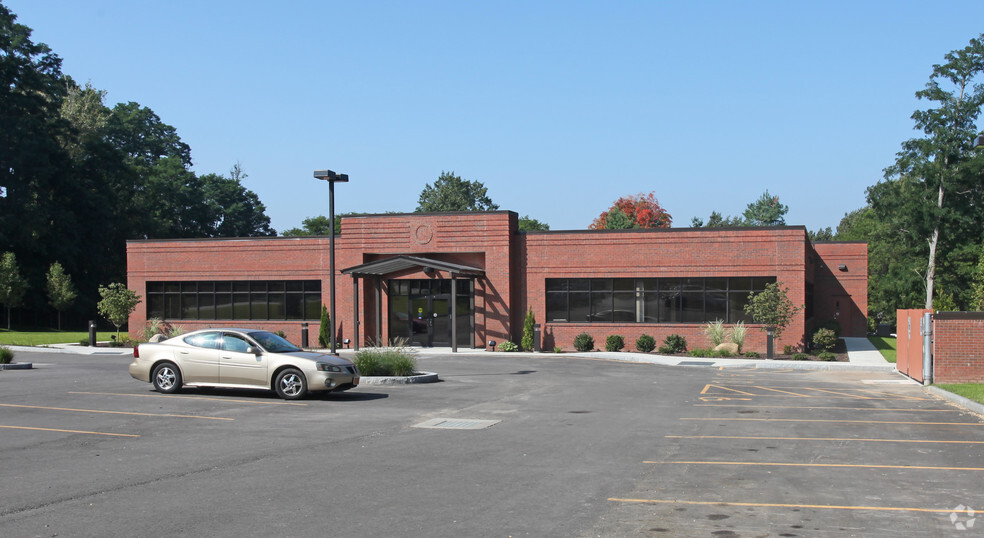 90 Linden Oaks Dr, Rochester, NY à louer - Photo de l’immeuble – Image 3 sur 3