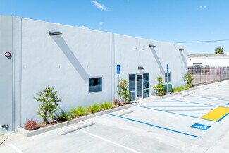 Plus de détails pour S. Lyon - Two Building Portfolio – Industriel/Logistique à vendre, Santa Ana, CA
