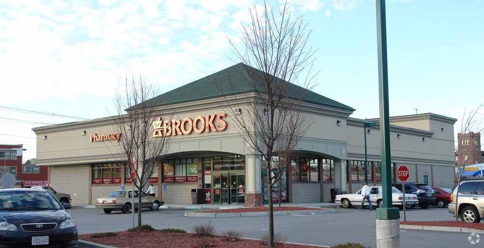 442 E Washington St, North Attleboro, MA à louer - Photo principale – Image 2 sur 7
