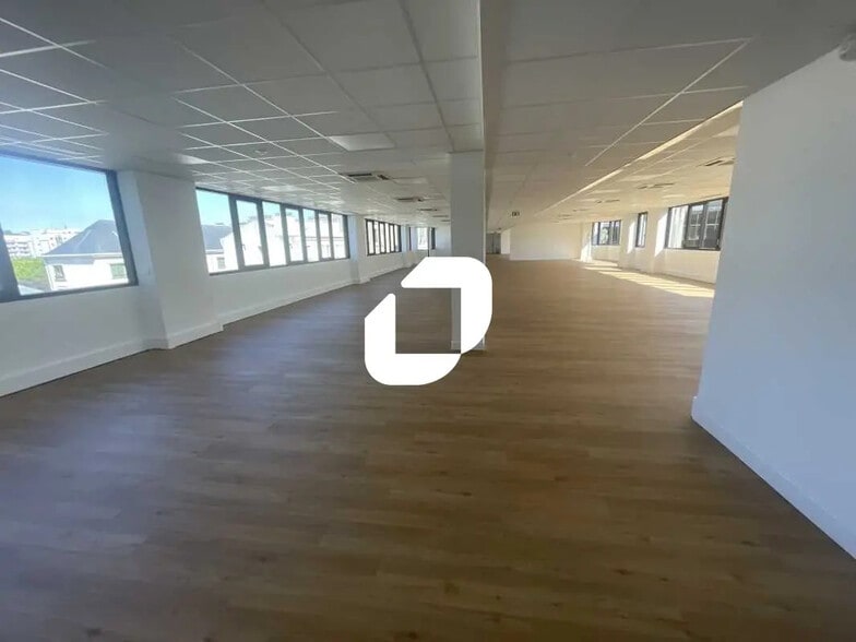 Bureau dans Boulogne-Billancourt à vendre - Photo de l’immeuble – Image 2 sur 31