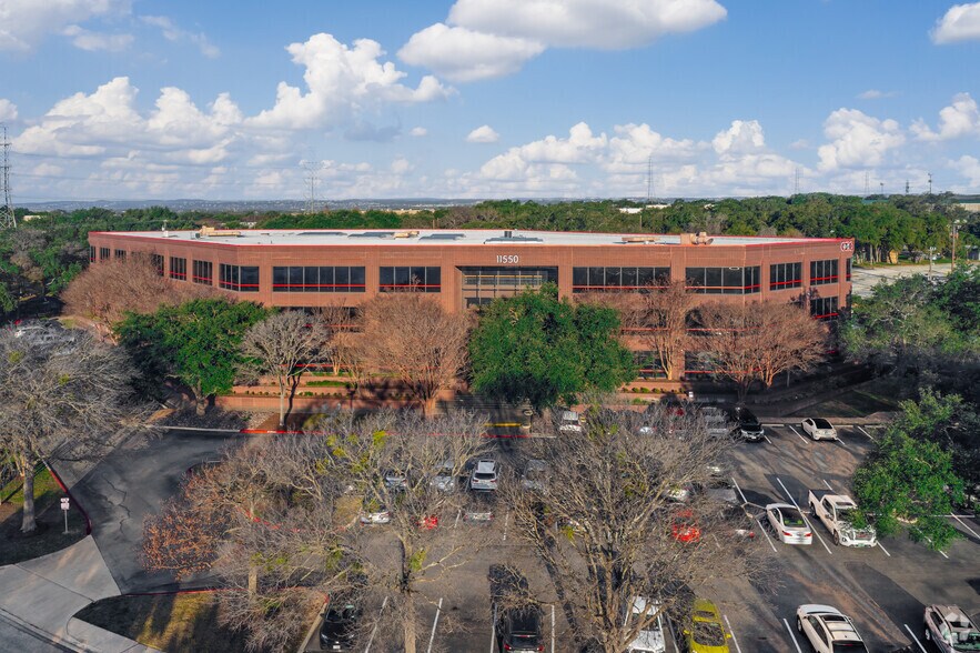 11550 W IH-10, San Antonio, TX à louer - Photo de l’immeuble – Image 3 sur 28