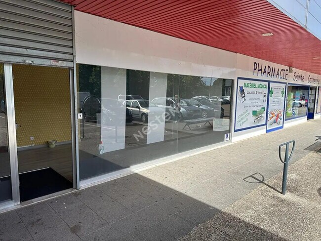 Plus de détails pour Local commercial à vendre