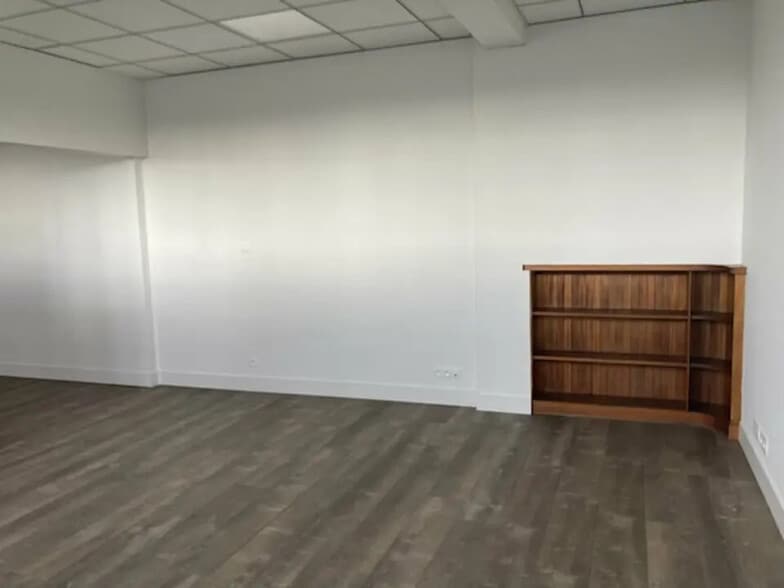 Bureau dans Concarneau à louer - Photo intérieure – Image 2 sur 3