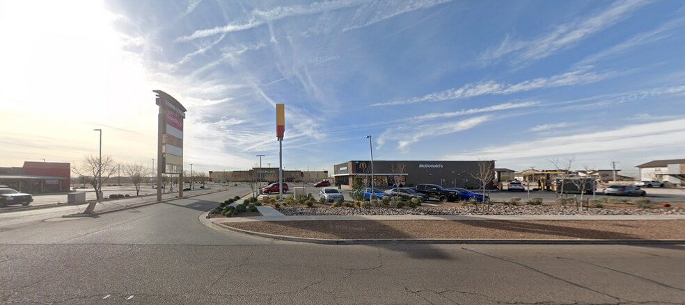 12726 Montana, El Paso, TX à louer - Photo de l’immeuble – Image 2 sur 4