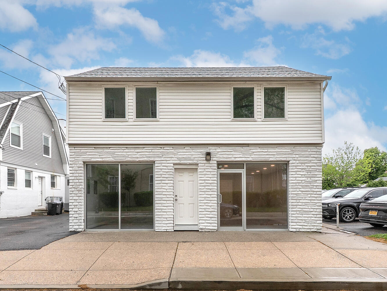 31 Myrtle St, Manhasset, NY à louer Photo de l’immeuble– Image 1 sur 9