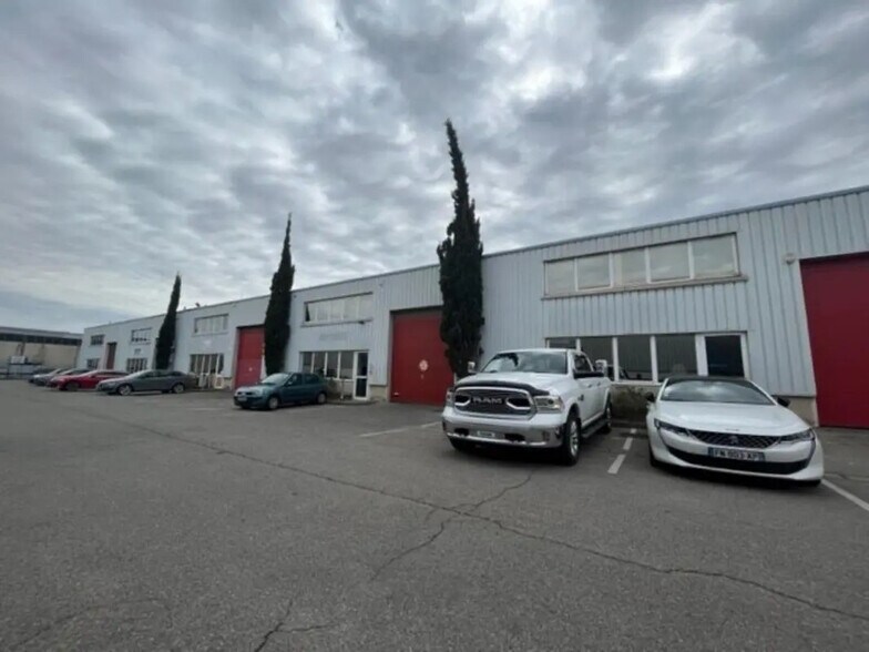 Local d’activités dans Vitrolles à louer - Photo de l’immeuble – Image 2 sur 8