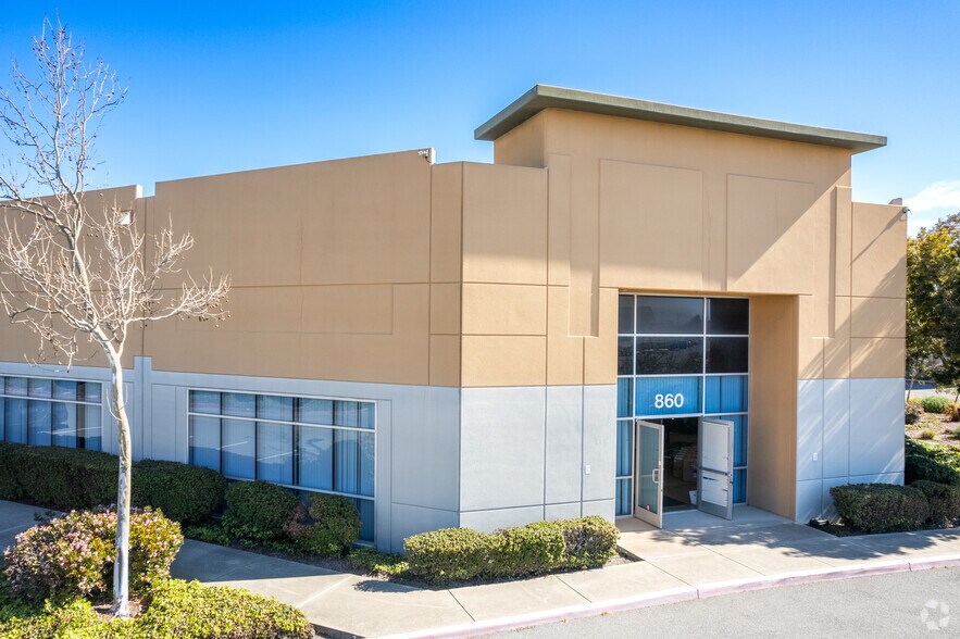 860 Harbour Way S, Richmond, CA à louer - Photo principale – Image 1 sur 19