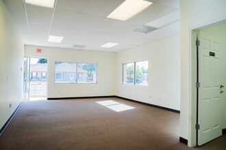 1525 N Schnoor Ave, Madera, CA à louer Photo intérieure– Image 2 sur 5