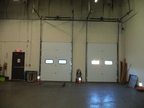 15-17 Tinker Ave, Londonderry, NH à louer Photo intérieure– Image 2 sur 13