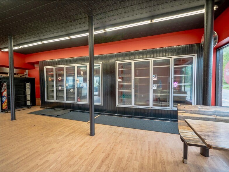 494 N Landing Rd, Brighton, NY à louer - Photo de l’immeuble – Image 3 sur 27