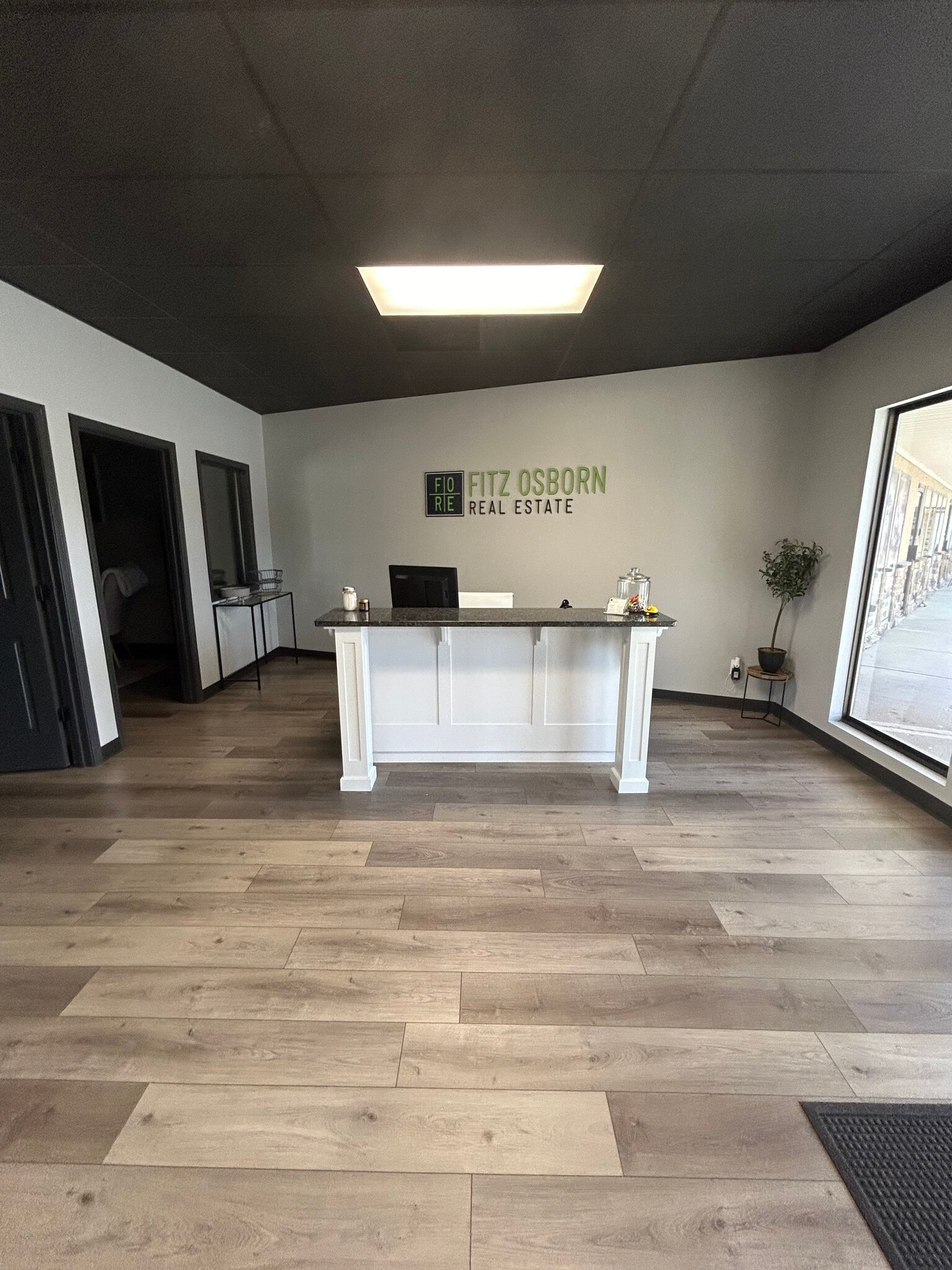 1412 SW 7 Hwy, Blue Springs, MO à louer Photo intérieure– Image 1 sur 9