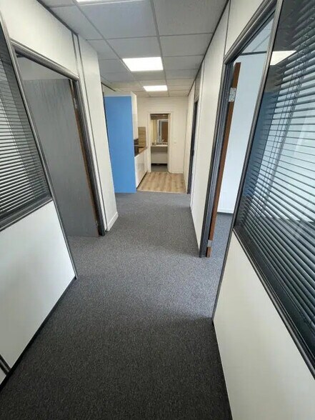 Bureau dans Courbevoie à louer - Photo de l’immeuble – Image 2 sur 9