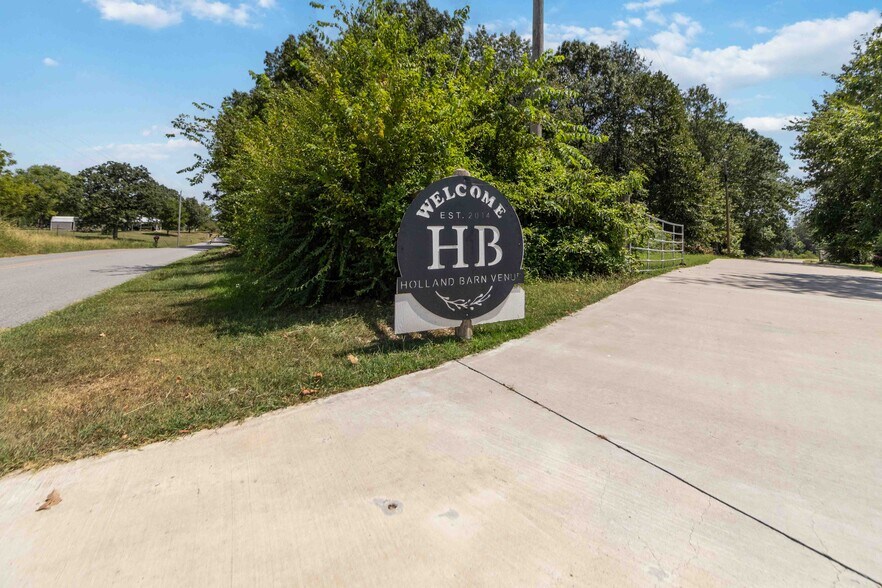 1045 NW Holland Ave, Gentry, AR à vendre - Photo de l’immeuble – Image 3 sur 72
