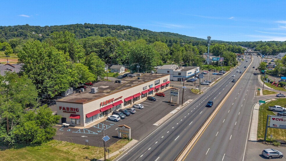 785-791 Rt 22, North Plainfield, NJ à louer - Photo de l’immeuble – Image 3 sur 3