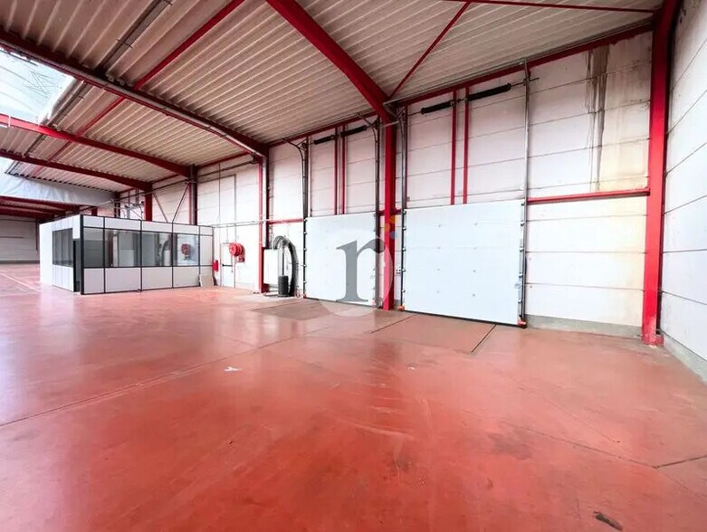 Local d'activités dans Halluin à vendre - Photo de l’immeuble – Image 3 sur 6