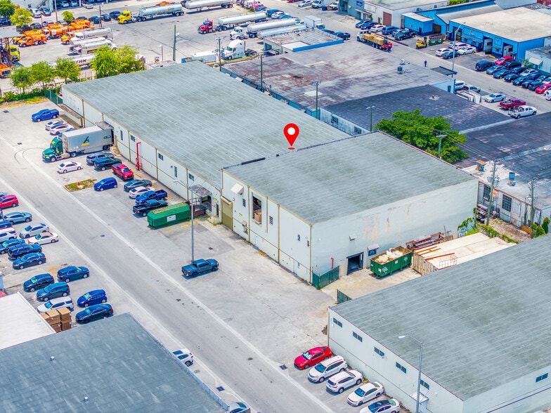 1030-1060 E 30th St, Hialeah, FL à vendre - Photo principale – Image 1 sur 4