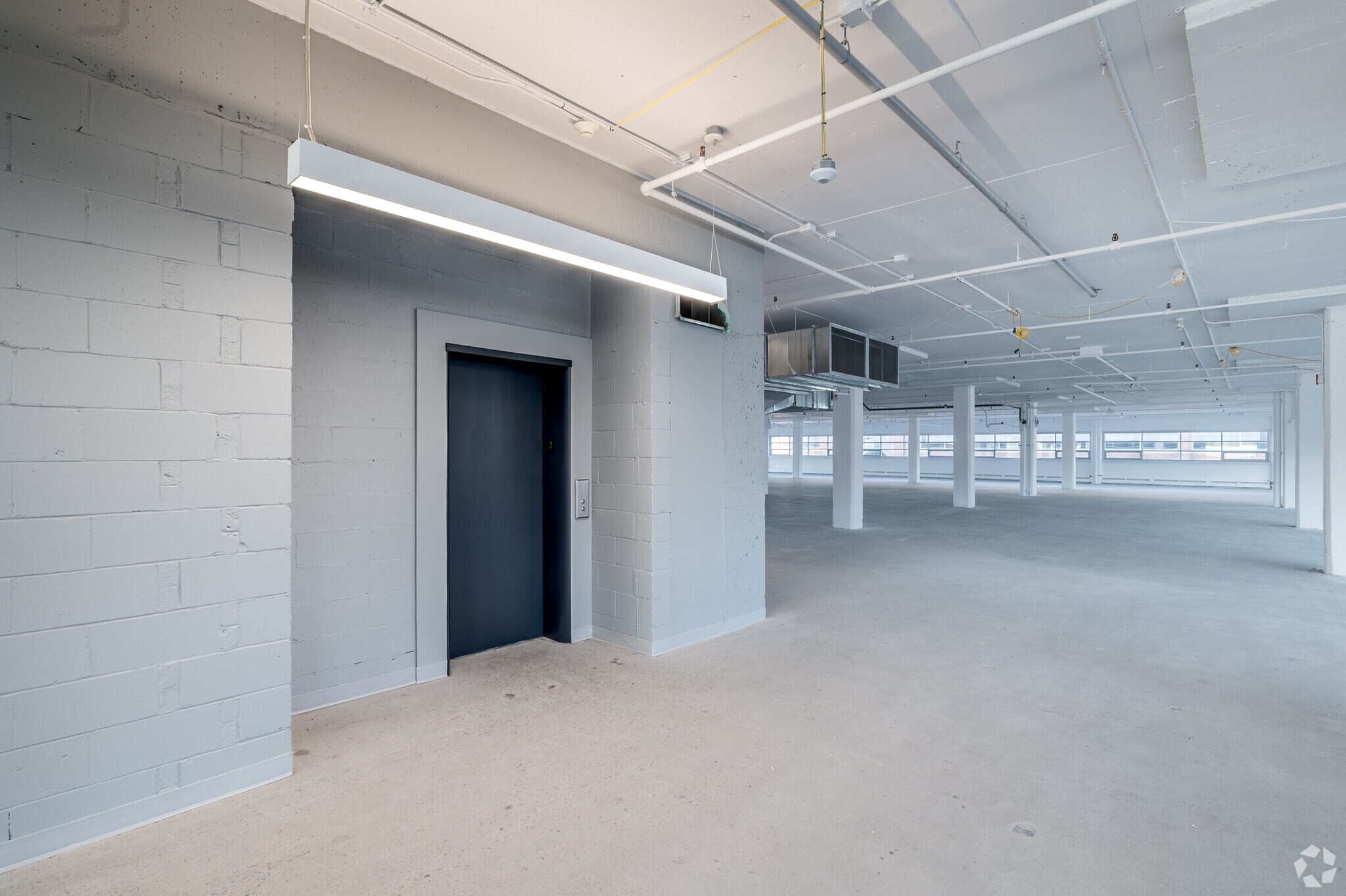 6750 Av de l'Esplanade, Montréal, QC à louer Photo intérieure– Image 1 sur 2
