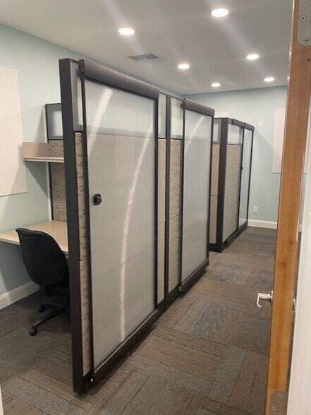 3472 NE Savannah Rd, Jensen Beach, FL à louer - Photo intérieure – Image 3 sur 13