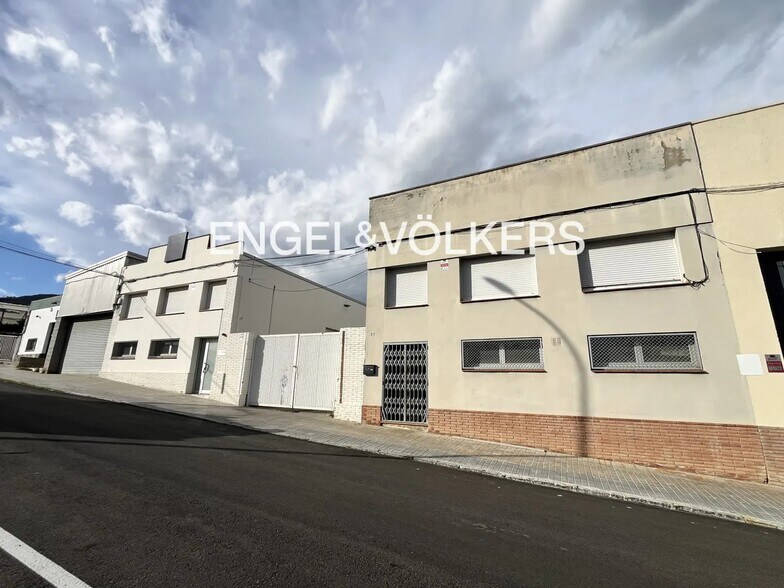 Industriel/Logistique dans Premià de Dalt, Barcelona à vendre - Photo de l’immeuble – Image 1 sur 8