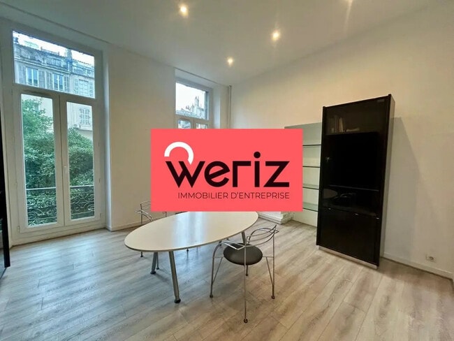 Plus de détails pour Bureau à vendre