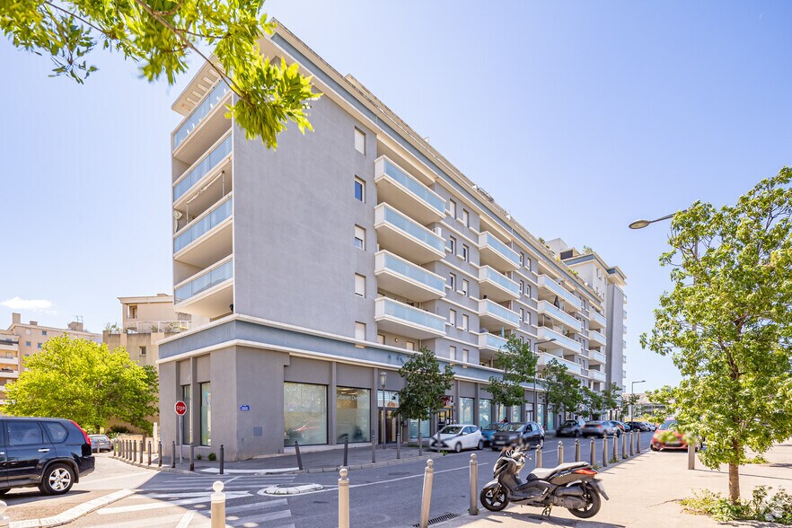 Immeuble residentiel dans Marseille à vendre - Photo de l’immeuble – Image 3 sur 9