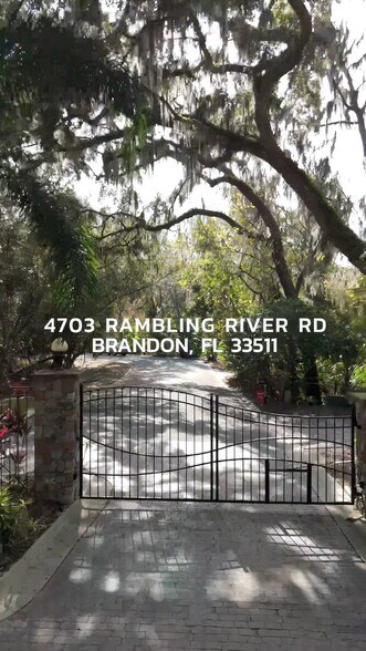 4703 Rambling River Rd, Brandon, FL à vendre - Vidéo sur l’annonce professionnelle – Image 2 sur 5
