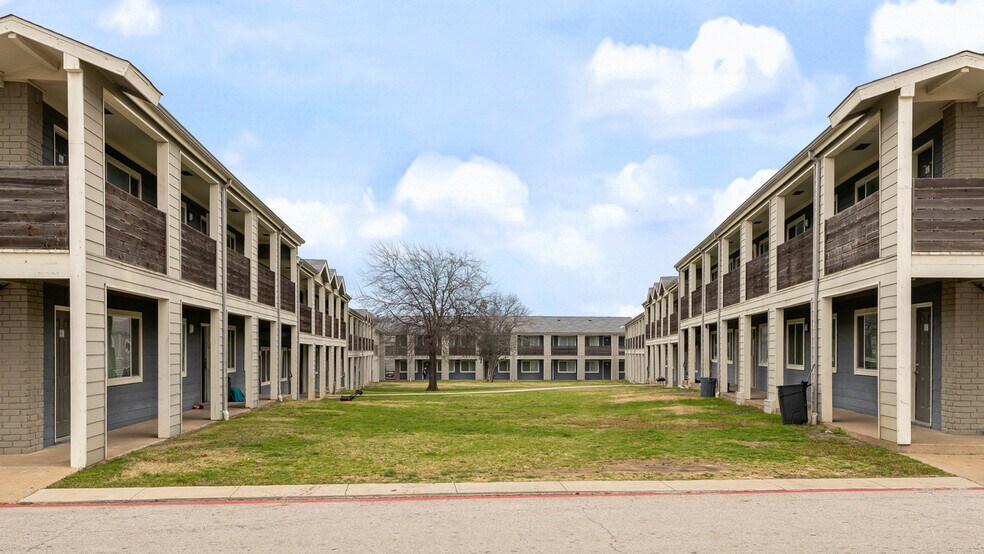 1025 W Wheatland Rd, Dallas, TX à vendre - Photo de l’immeuble – Image 1 sur 8