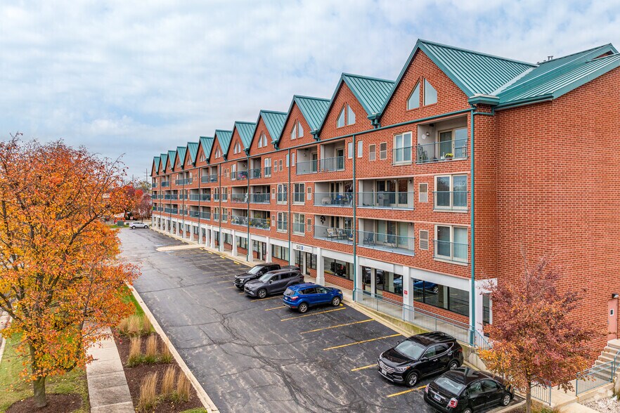 1111 Burlington Ave, Lisle, IL à louer - Photo de l’immeuble – Image 1 sur 9