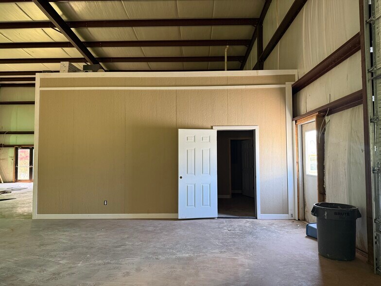 6114 US-76, Pendleton, SC à vendre - Photo de l’immeuble – Image 2 sur 34