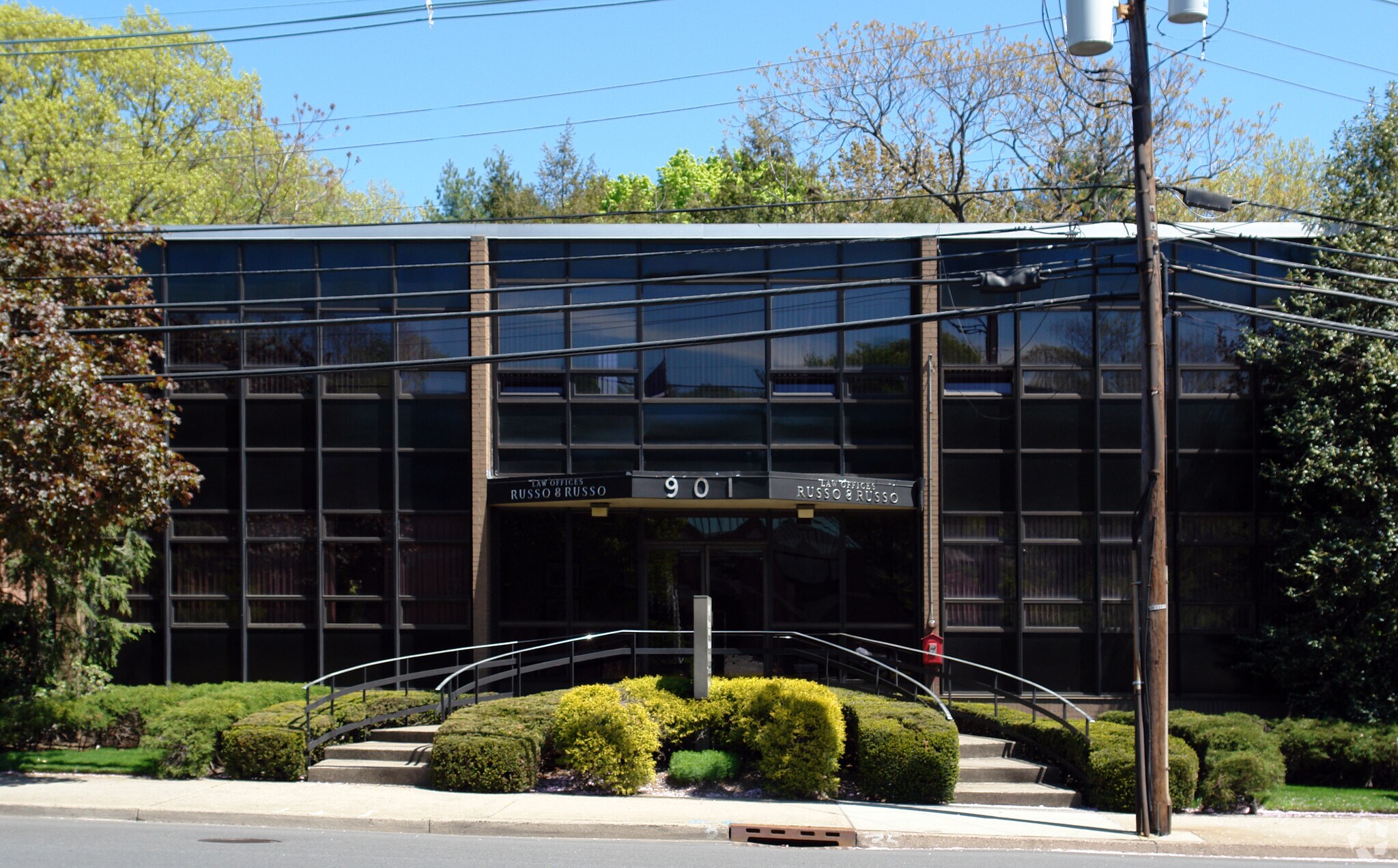 901 Teaneck Rd, Teaneck, NJ à louer Photo principale– Image 1 sur 3