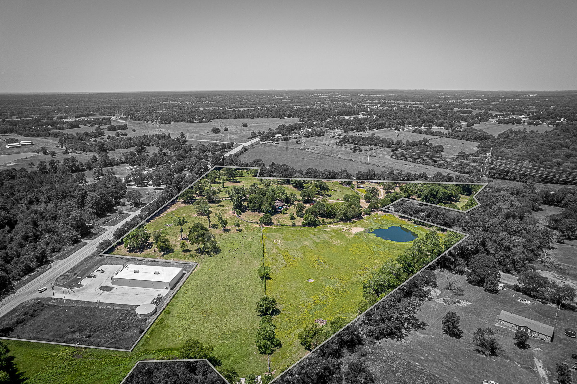 26298 Hwy 105 W, Montgomery, TX à vendre Photo principale– Image 1 sur 70