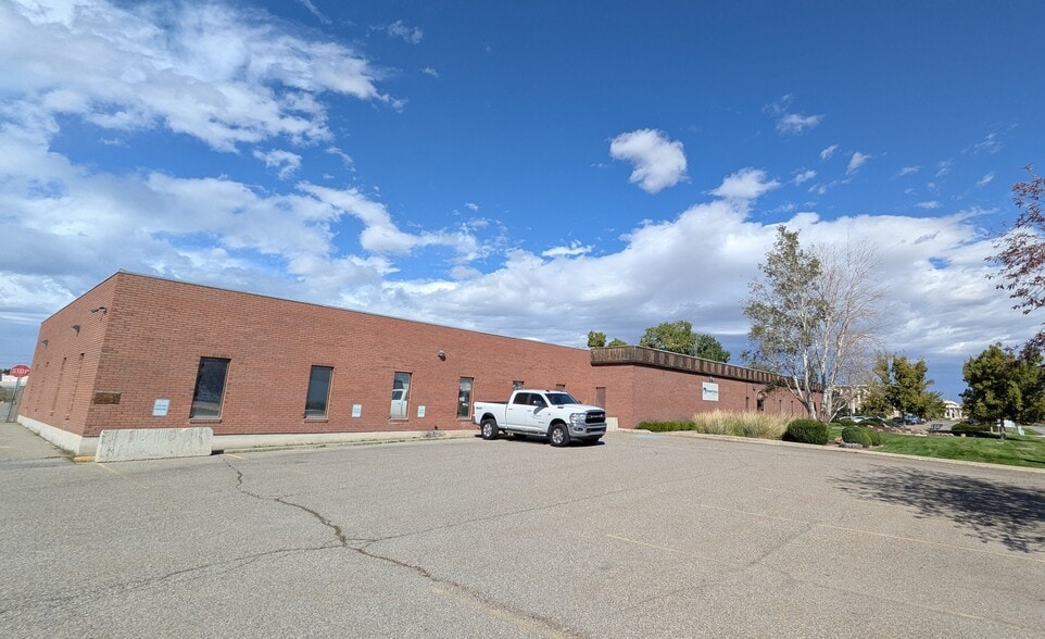 2370 Decker Lake Blvd, Salt Lake City, UT à louer - Photo principale – Image 1 sur 23