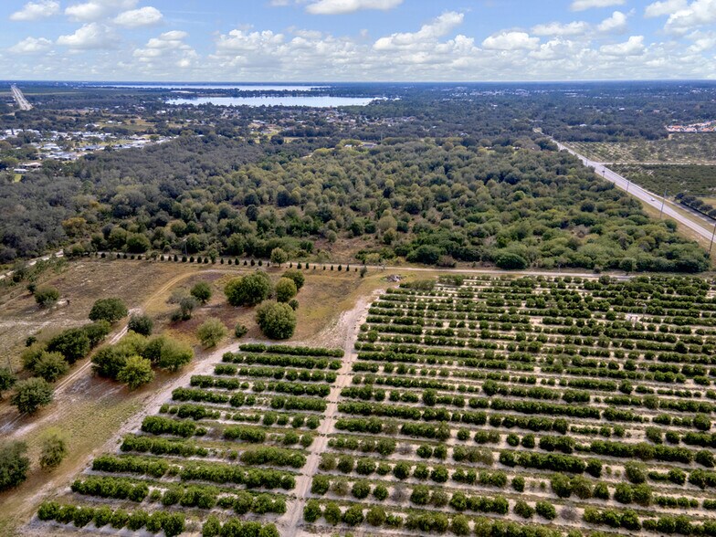 860 Memorial Dr, Avon Park, FL à vendre - Photo de l’immeuble – Image 3 sur 10