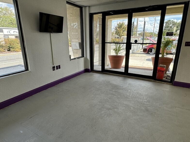 1211 E Main St, Lakeland, FL à louer - Photo de l’immeuble – Image 3 sur 6