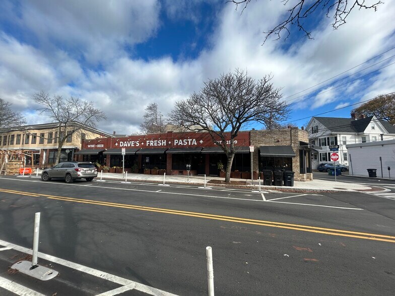 77 Holland St, Somerville, MA à vendre - Photo de l’immeuble – Image 3 sur 3