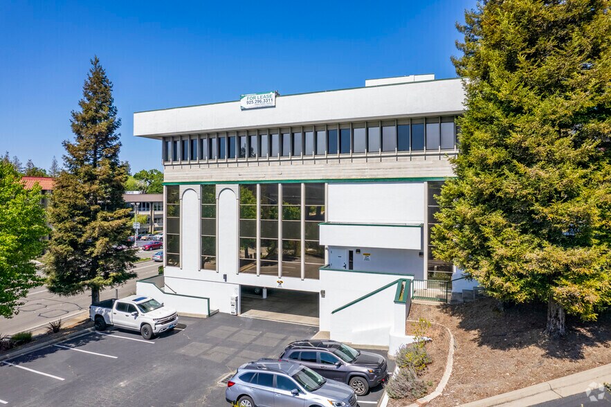 1901 Olympic Blvd, Walnut Creek, CA à louer - Photo de l’immeuble – Image 3 sur 5