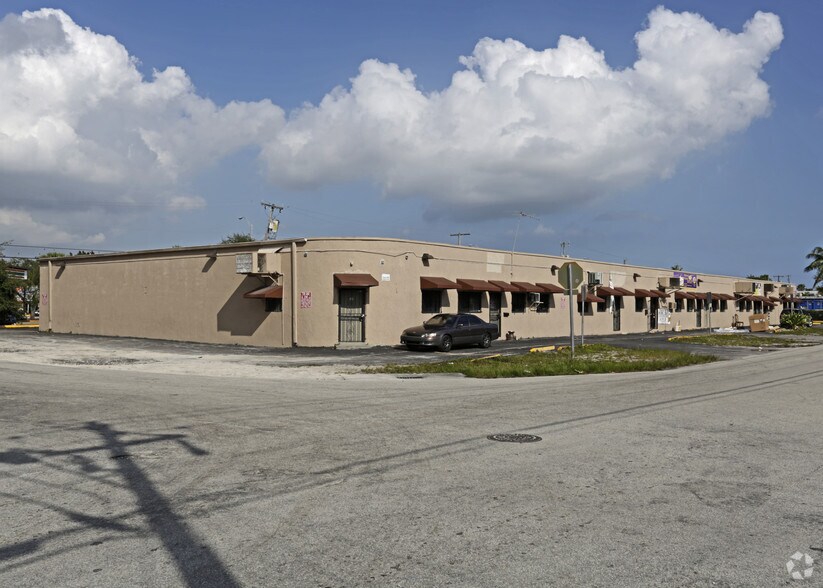 71-99 NW 166th St, Miami, FL à louer - Photo de l’immeuble – Image 2 sur 26