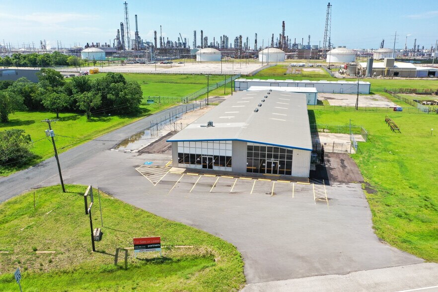 3001 FM 1765, Texas City, TX à louer - Photo de l’immeuble – Image 3 sur 18
