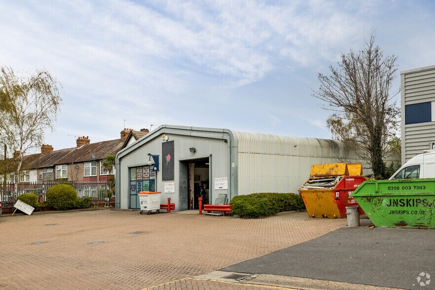 Church Rd, Mitcham à louer - Photo de l’immeuble – Image 2 sur 3