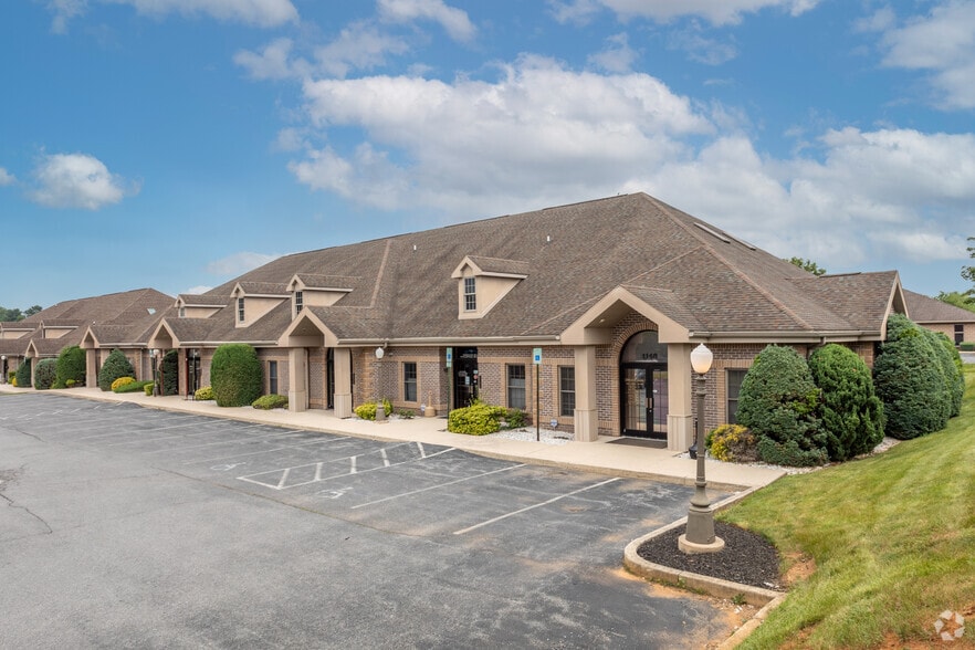 1140 Opal Ct, Hagerstown, MD à louer - Photo de l’immeuble – Image 3 sur 24